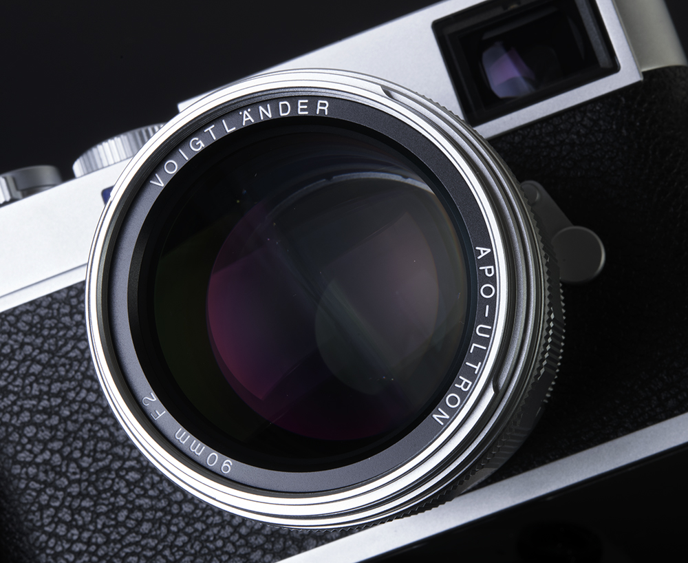 フォクトレンダーAPO-ULTRON 90mm F2 ホクトレンダー The Voigtlander APO-Ultron 90mm f/2 Is an Extremely Compact